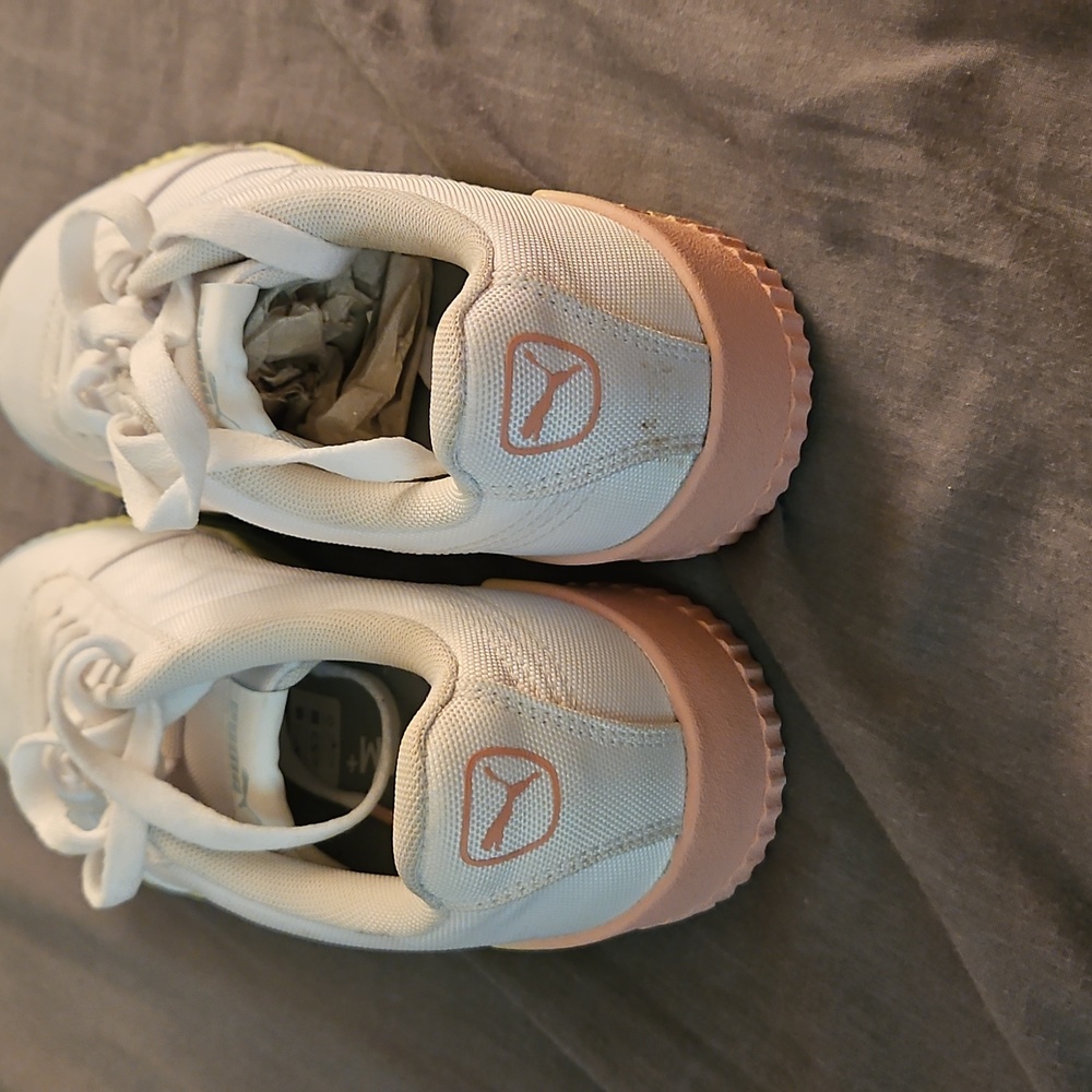 Size 7 Puma White Sneakers with Yellow Accents - Picture 3 of 6